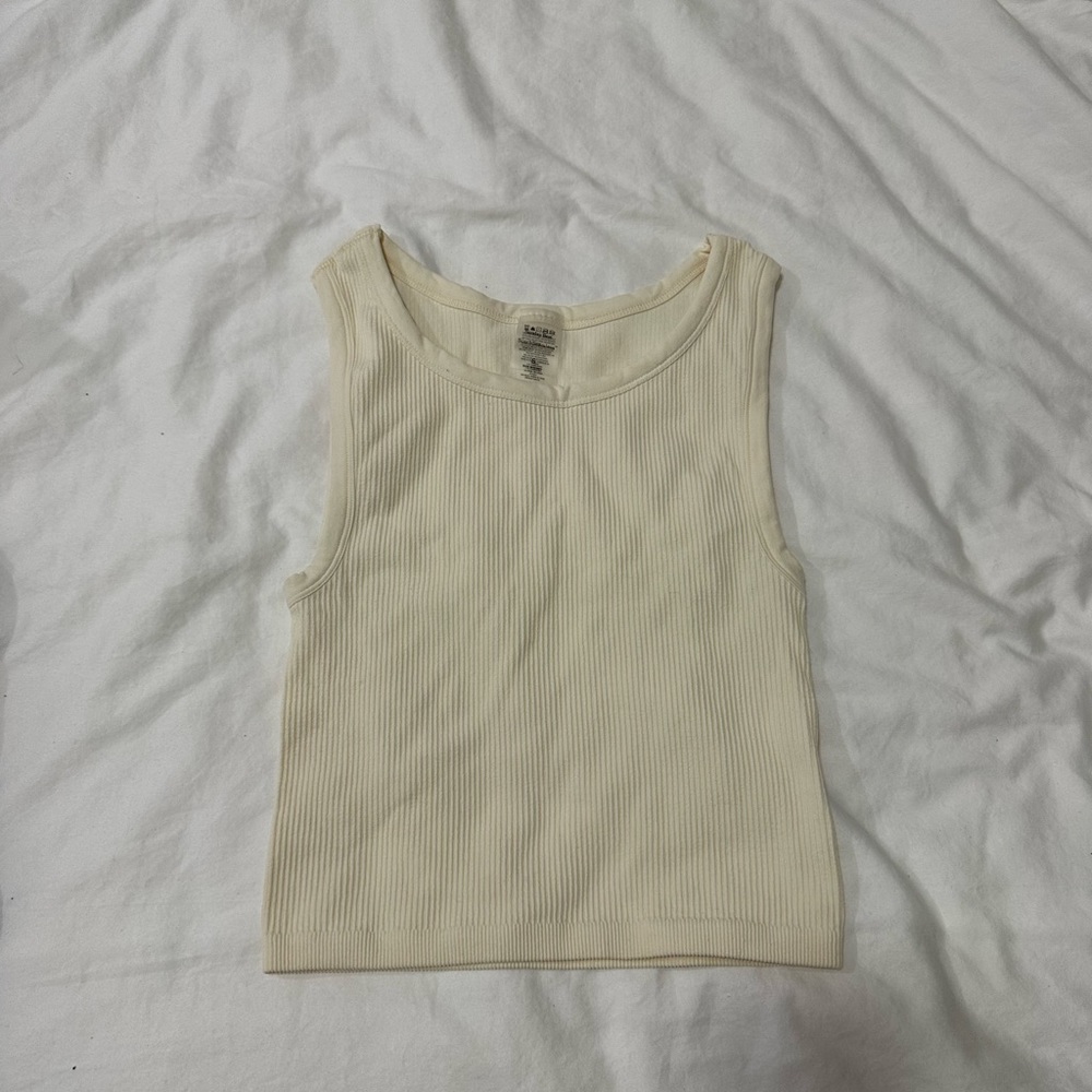 Aritzia ribbed tank in cream